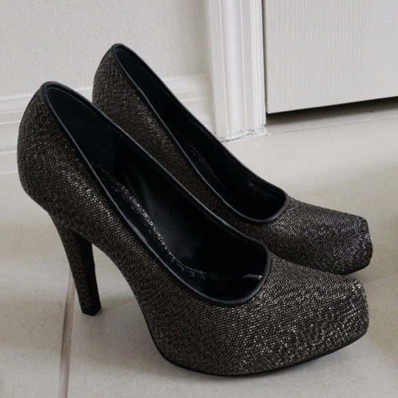 Shoes - Picture 2 of 6